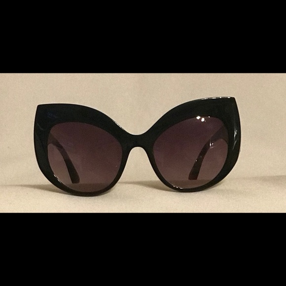 Sunglasses - Picture 1 of 1